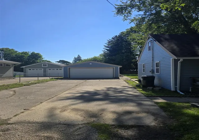 2nd image of 6001 Joshua St, Lansing, MI 48911 | MLS# 70542209