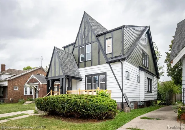 3rd image of 4373 Balfour Rd, Detroit, MI 48224 | MLS# 60926373