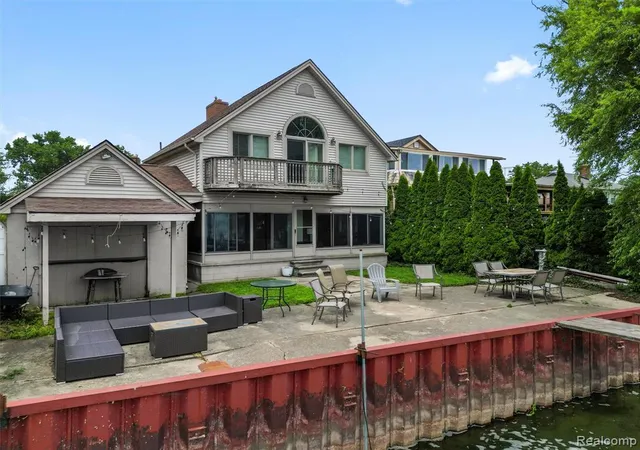 3rd image of 34338 Jefferson Ave, Harrison Township, MI 48045 | MLS# 60923148