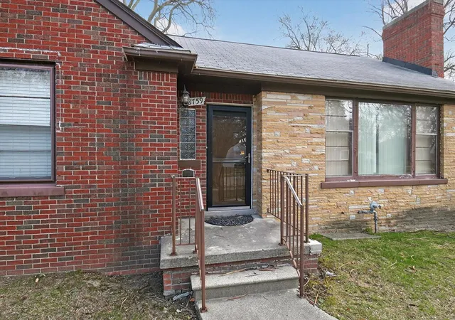 2nd image of 18759 Huntington Ave, Harper Woods, MI 48225 | MLS# 70518267