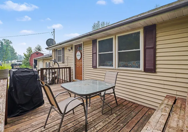 Photo 4 of Single family home for sale at 3620 Klender Rd, Rhodes, MI 48652 | MLS# 50215348 | Listing updated on 2026-08-07