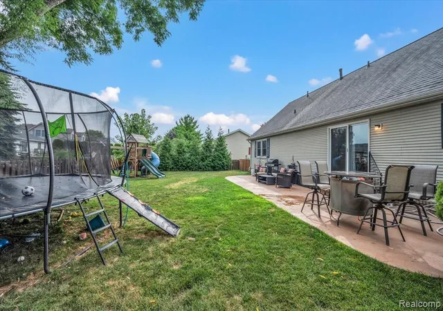 31st image of 21723 Magnolia Ct, Macomb, MI 48044 5463 | MLS# 61023311