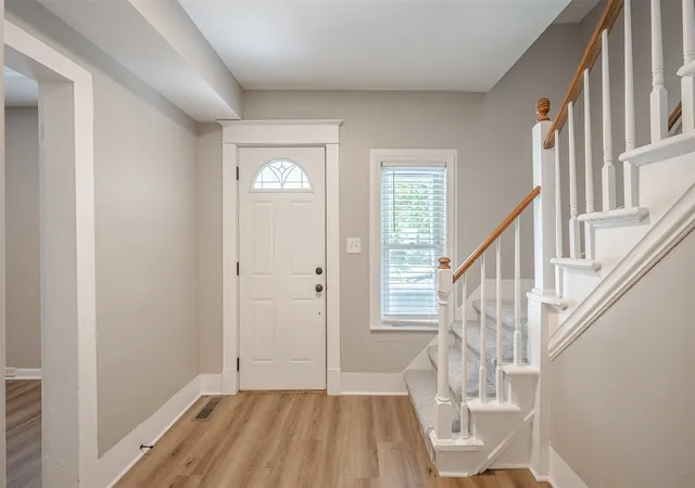 Homes for sale in Grand Rapids, MI | 23 Palmer St, Grand Rapids, MI 49505 | MLS# 70541175