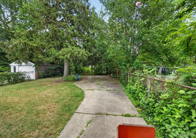 Photo 16 of Single family home for sale at 10436 Roxbury St, Detroit, MI 48224 2400 | MLS# 61023862 | Listing updated on 2026-08-24