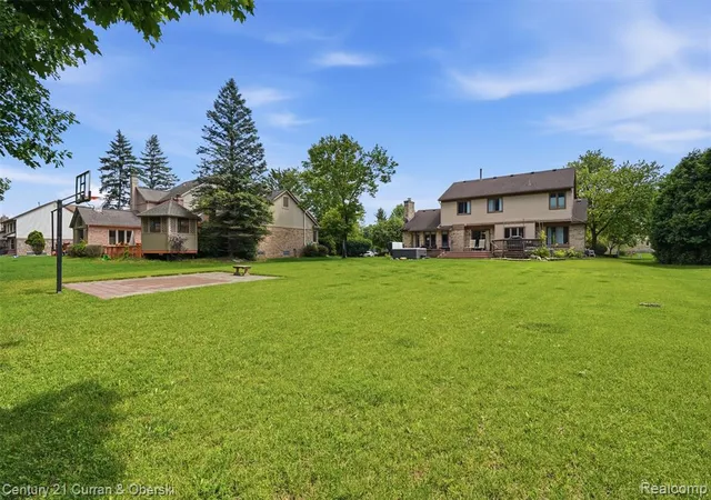 Photo 3 of Sale Pending at 47008 Cider Ml Dr, Novi, MI 48374 2960 | MLS# 61005221 | Listing updated on 2026-09-03