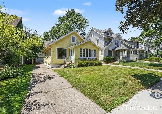 Photo 3 of Sale Pending at 61 Mayfield Ave, Grand Rapids, MI 49503 | MLS# 70544063 | Listing updated on 2026-08-24