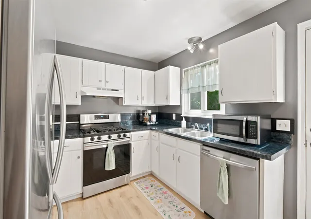 Homes for sale in Traverse City, MI | 3313 Mapel St, Traverse City, MI 49684 | MLS# 80070227