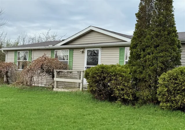 Homes for sale in Fennville, MI | 2712 64th St, Fennville, MI 49408 | MLS# 70525289