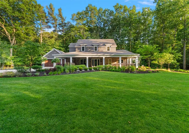 Photo 1 of Single family home for sale at 317 N Lakeshore Ave, Holland, MI 49424 | MLS# 70536805 | Listing updated on 2026-06-29