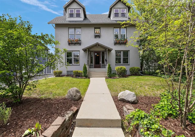 Homes for sale in Grand Rapids, MI | 637 Fairview Ave, Grand Rapids, MI 49503 | MLS# 70534708