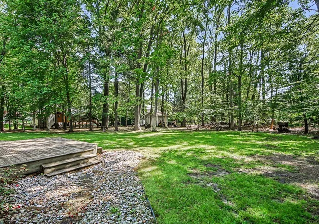 3rd image of 13784 Hofma Dr, Grand Haven, MI 49417 | MLS# 70535611
