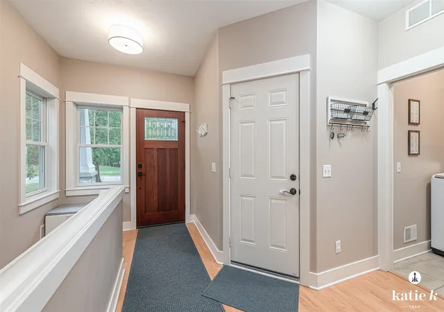Listing Photo 4 - Condo for sale in building located at 3241 Stormy Creek Dr, Kentwood, MI 49512 - Unit #1