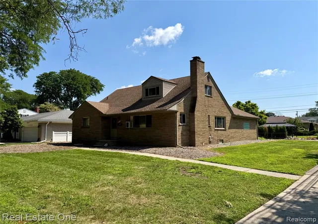 Homes for sale in Dearborn Heights, MI | 1712 N Evangeline St, Dearborn Heights, MI 48127 | MLS# 61010977