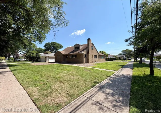 Homes for sale in Dearborn Heights, MI | 1712 N Evangeline St, Dearborn Heights, MI 48127 | MLS# 61010977