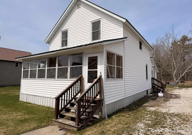 Homes for sale in Nahma, MI | 13858 Main Street Ll Rd, Nahma, MI 49864 | MLS# 50213990