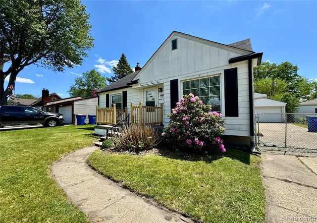 Homes for sale in Warren, MI | 3734 Capitol Ave, Warren, MI 48091 | MLS# 60995716