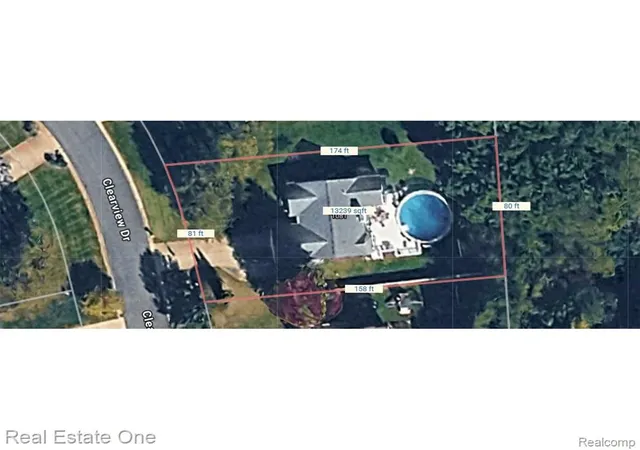 Homes for sale in Oxford, MI | 1081 Clearview Dr, Oxford, MI 48371 | MLS# 60998395