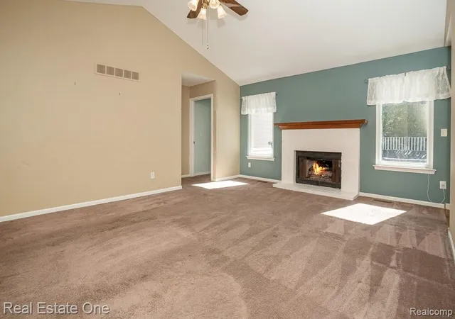 Homes for sale in Oxford, MI | 1081 Clearview Dr, Oxford, MI 48371 | MLS# 60998395