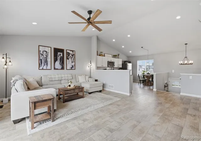 Photo 2 of Single family home for sale at 3051 Ivywood Cir, Howell, MI 48855 6310 | MLS# 61024073 | Listing updated on 2026-09-16
