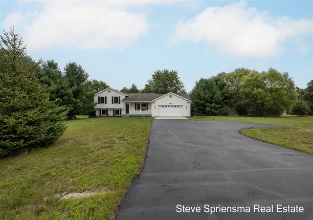 2nd image of 12770 Macclain Ct, Cedar Springs, MI 49319 | MLS# 70553145