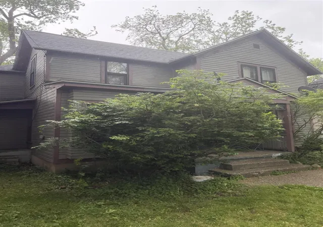 4th image of 418-420 Elm St, Kalamazoo, MI 49007 | MLS# 70533441