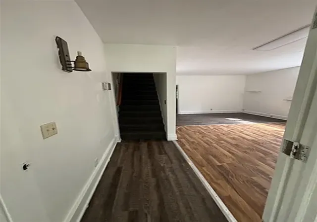 5th image of 418-420 Elm St, Kalamazoo, MI 49007 | MLS# 70533441