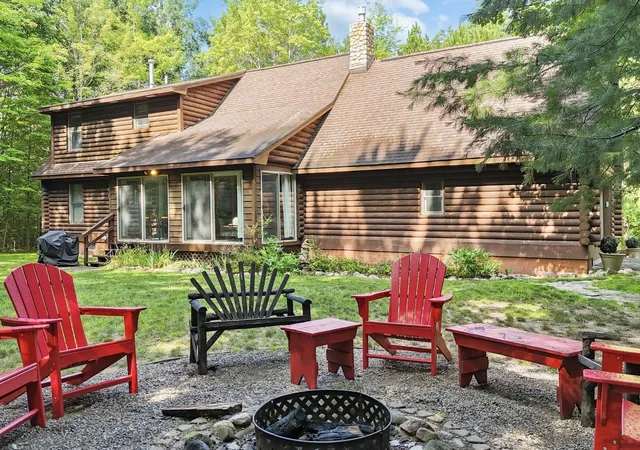 2nd image of 330 Rasho Rd, Traverse City, MI 49696 | MLS# 80072679
