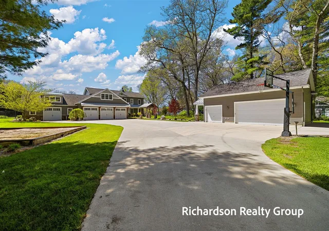 99th image of 15074 Mercury Dr, Grand Haven, MI 49417 | MLS# 70530543