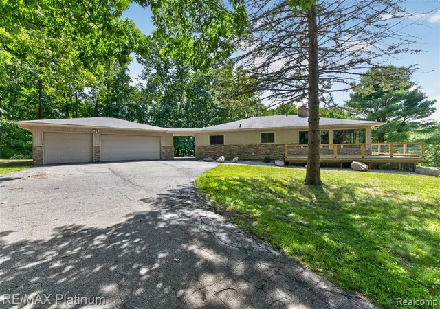 1st image of 2456 Chilson Rd, Howell, MI 48843 | MLS# 61021227