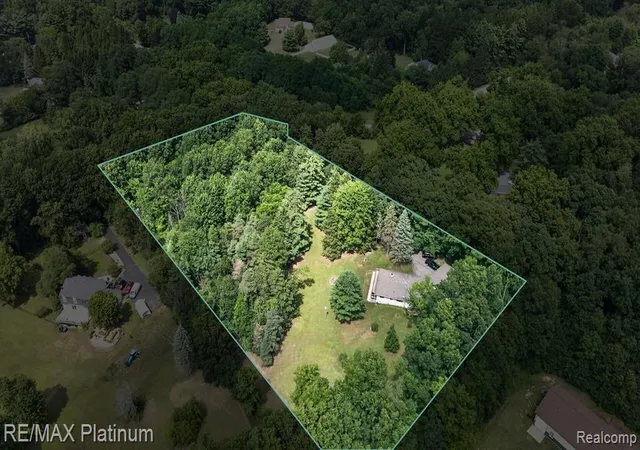 2nd image of 2456 Chilson Rd, Howell, MI 48843 | MLS# 61021227