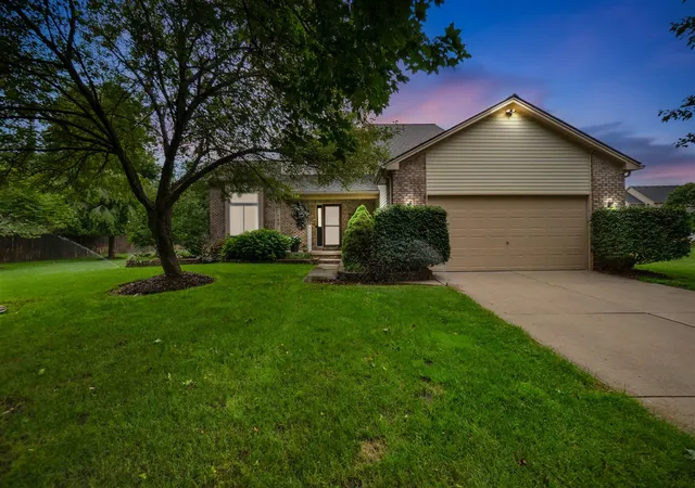 1st image of 140 Marci Ln, Commerce Township, MI 48382 | MLS# 70552886