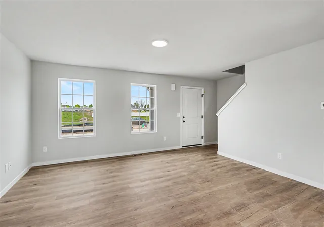 2nd image of 1021 Foxglove Ave, Vicksburg, MI 49097 | MLS# 70520110