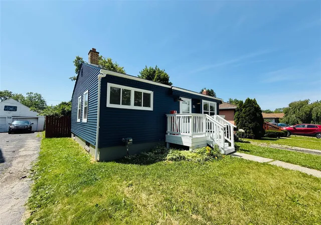 Homes for sale in Pontiac, MI | 54 E Fairmount Ave, Pontiac, MI 48340 | MLS# 70544659