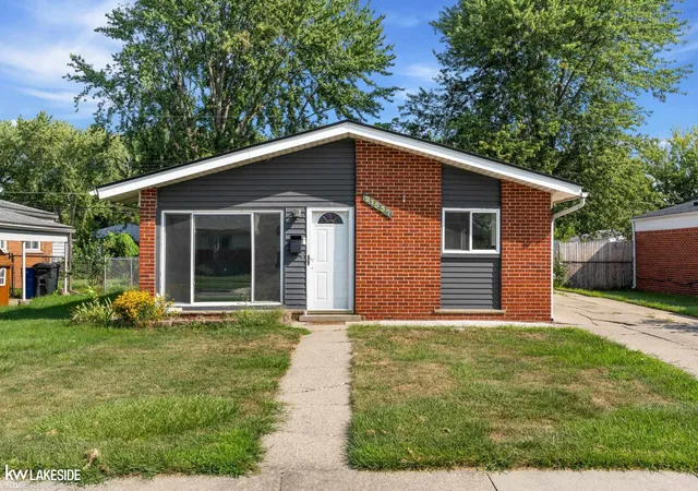 Photo 1 of Single family home for sale at 21537 Parkway St, Saint Clair Shores, MI 48082 | MLS# 50219679 | Listing updated on 2026-09-08
