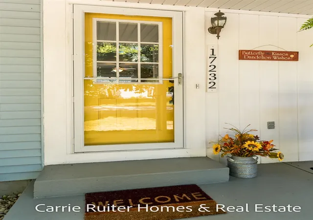 Photo 3 of Sale Pending at 17232 W Spring Lake Rd, Spring Lake, MI 49456 | MLS# 70554707 | Listing updated on 2026-09-11