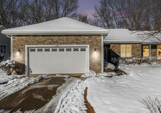 Photo 2 of Condo for sale at 6895 Hunters #57, Kalamazoo, MI 49048 | MLS# 70507553 | Listing updated on 2025-12-09