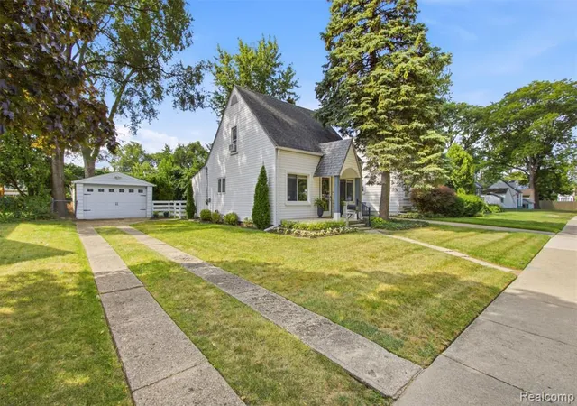 Photo 2 of Sale Pending at 1383 Princeton, Berkley, MI 48072 | MLS# 61022903 | Listing updated on 2026-09-04