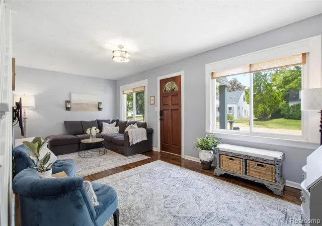 Photo 3 of Sale Pending at 1383 Princeton, Berkley, MI 48072 | MLS# 61022903 | Listing updated on 2026-09-04