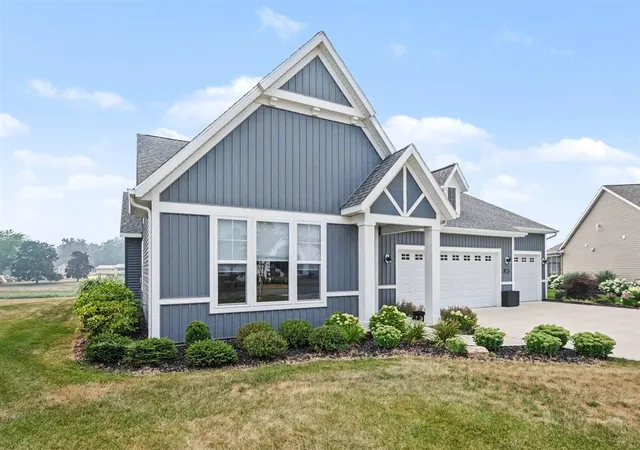 Photo 3 of Condo for sale at 2887 Isle Grand Dr, Belmont, MI 49306 | MLS# 70547898 | Listing updated on 2026-08-30