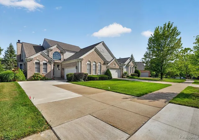Photo 2 of Sale Pending at 16590 Cottonwood Ct, Northville, MI 48168 4425 | MLS# 61024471 | Listing updated on 2026-09-18