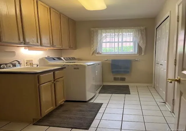 Photo 2 of Condo for sale at 61315 Wedgewood Dr #18, Washington, MI 48094 | MLS# 61016054 | Listing updated on 2026-08-08