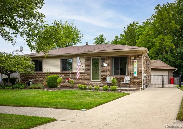 Photo 3 of Sale Pending at 18233 Matthew Dr, Clinton Township, MI 48035 | MLS# 61021436 | Listing updated on 2026-08-30