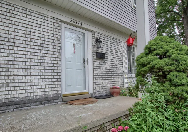 Homes for sale in Westland, MI | 38343 Carolon Blvd, Westland, MI 48185 | MLS# 50085128