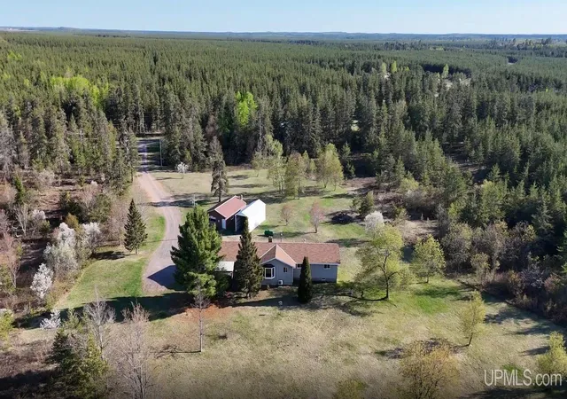 Photo 2 of Single family home for sale at 200 Station Rd, Gwinn, MI 49841 | MLS# 50207936 | Listing updated on 2026-07-31
