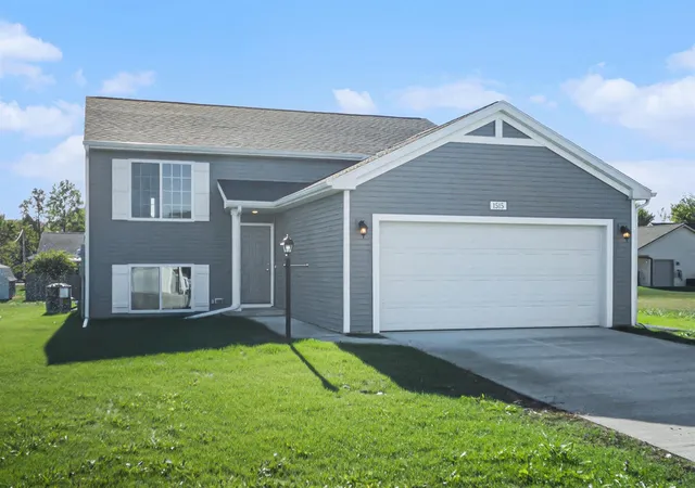 Homes for sale in Fremont, MI | 387 Pinery Ln, Fremont, MI 49412 | MLS# 70536883