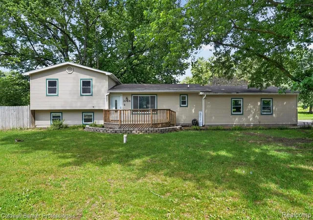 Photo 3 of Single family home for sale at 3024 Harold Dr, Columbiaville, MI 48421 | MLS# 61002947 | Listing updated on 2026-08-24