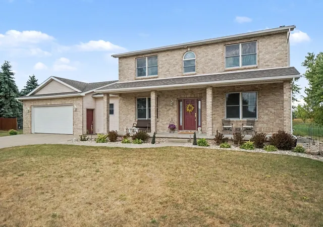 Photo 2 of Single family home for sale at 1372 Jaybe Ct, Essexville, MI 48732 | MLS# 50220185 | Listing updated on 2026-09-24