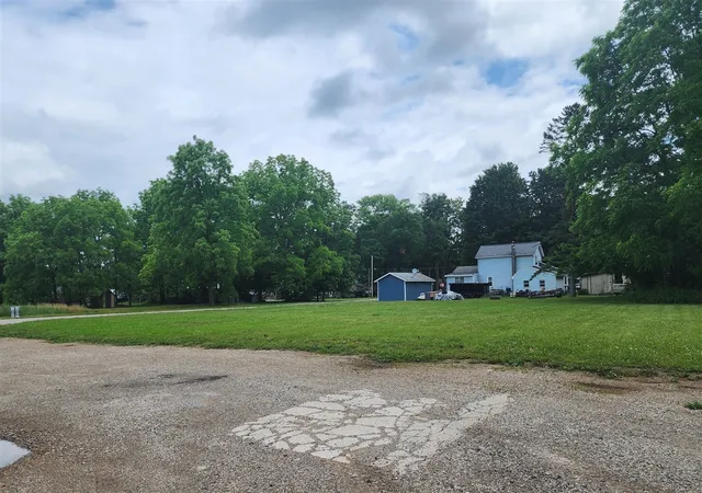 1st image of 320 E Vine St, Vicksburg, MI 49097 | MLS# 70537789