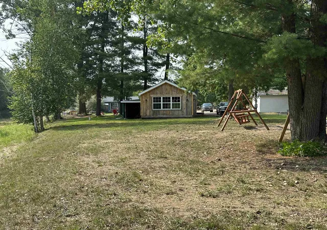 Photo 3 of Single family home for sale at 504 Hilo Rd, Gladwin, MI 48624 | MLS# 50218777 | Listing updated on 2026-08-19