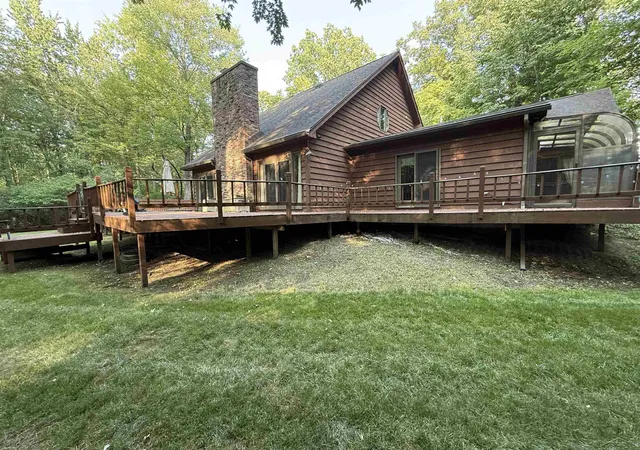 Photo 3 of Single family home for sale at 1825 N Miller Rd, Saginaw, MI 48609 | MLS# 50220238 | Listing updated on 2026-09-18